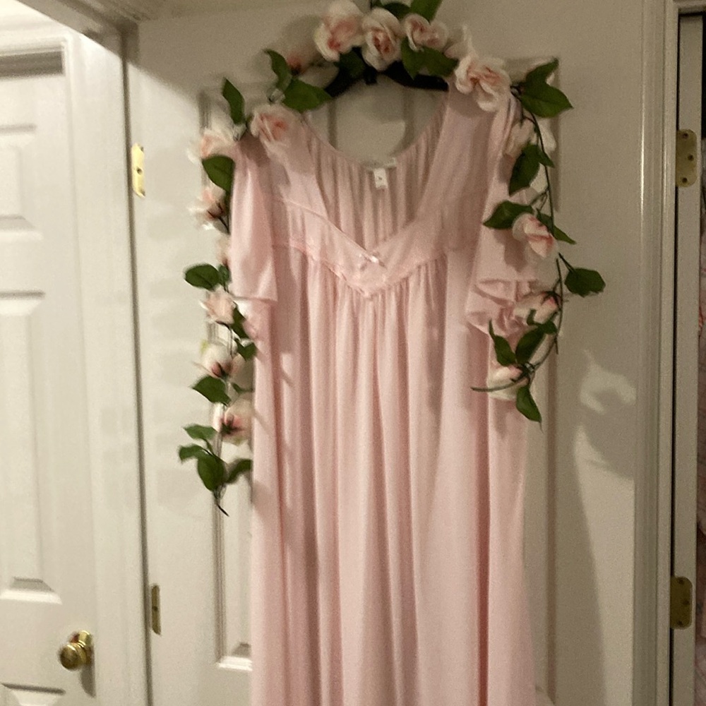 Miss Elaine Essentials 
Washed but never worn.